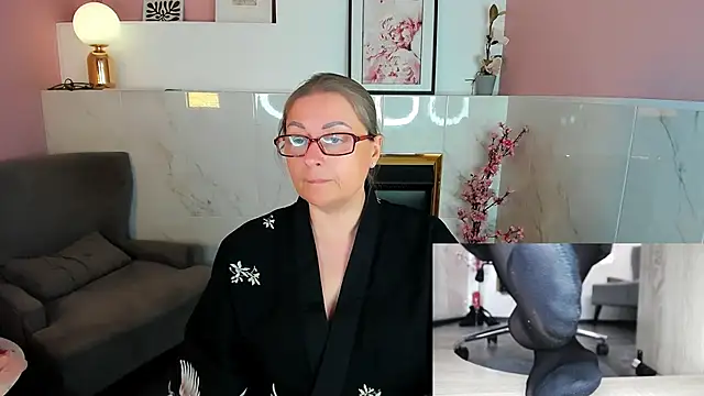 Alexandra_Kind webcam