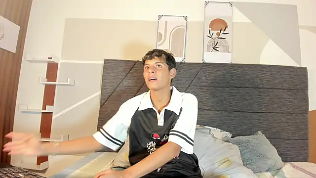nico_vega webcam
