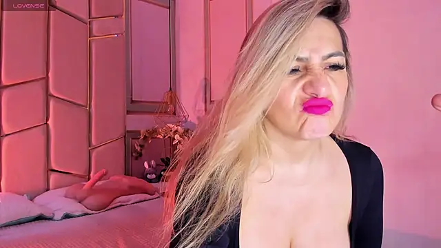 angel_vibes_ webcam