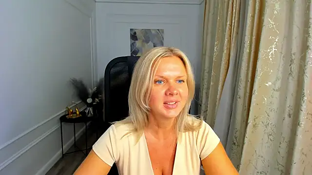 AgathaKlouin webcam