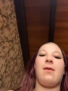LittleChaosQueen webcam
