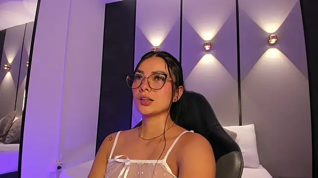 emily_tolson webcam