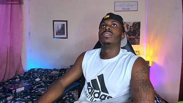 Ethantravis22 webcam