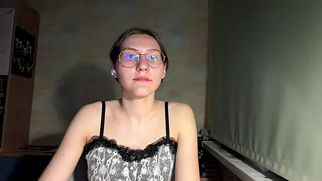 Miaaa_Moon webcam