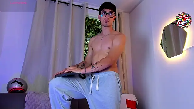 etham_wolf1 webcam