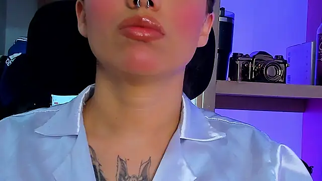 isabella_hv webcam
