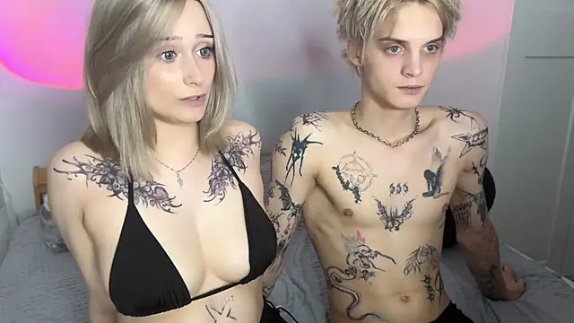 mia_side webcam