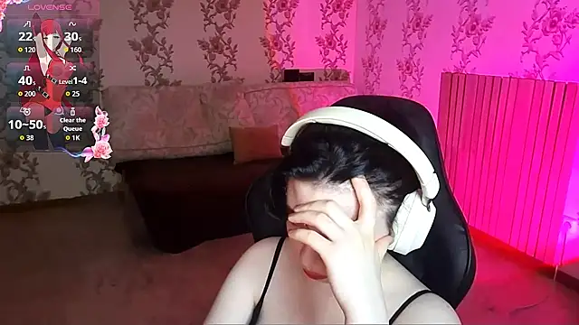 YunaLush webcam