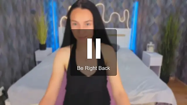 Yr_Shy_Bae webcam