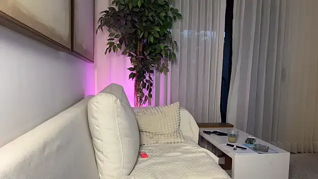 ViviGoddess webcam