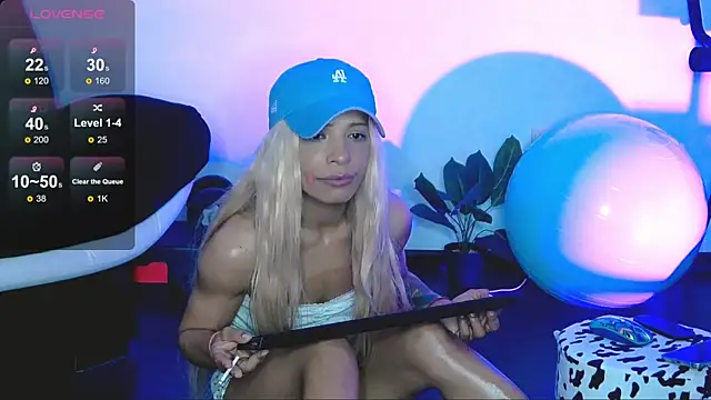 SarahRaynex webcam