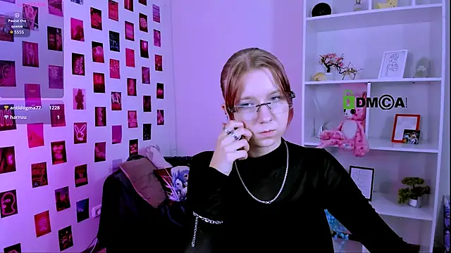 gloria_bubble webcam