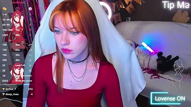 MeganNewCat webcam