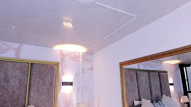 LolaGray__ webcam