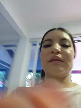 Pretty_Julieta webcam