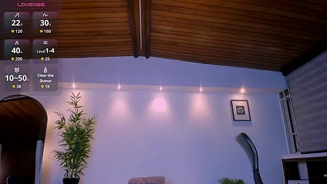 zoe_linss webcam