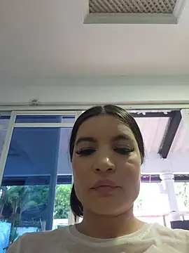 Pretty_Julieta webcam
