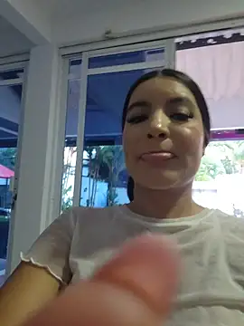 Pretty_Julieta webcam