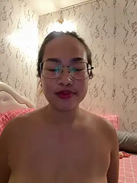 Ponthip webcam