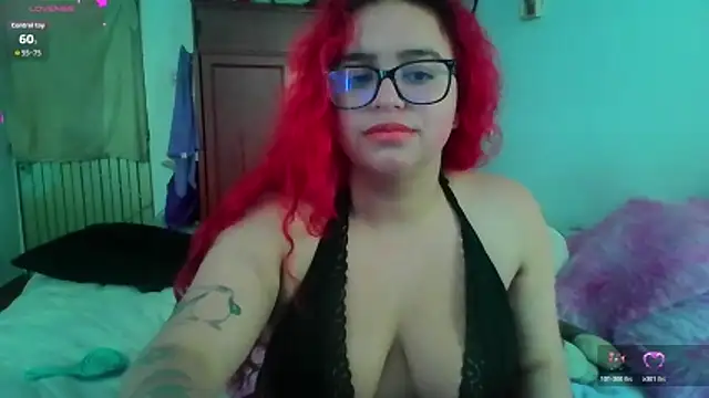 EstefyFantasy live cam on StripChat