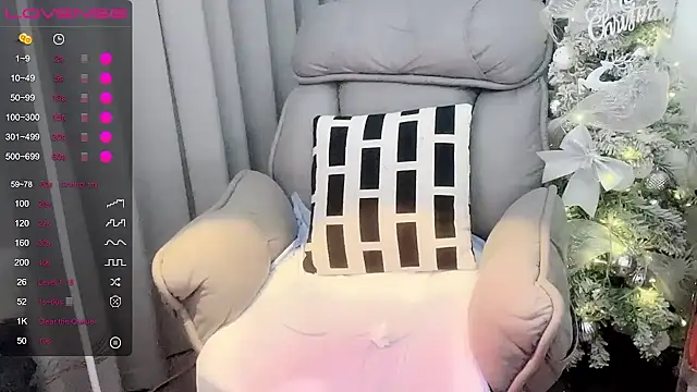 Monica-666888- webcam