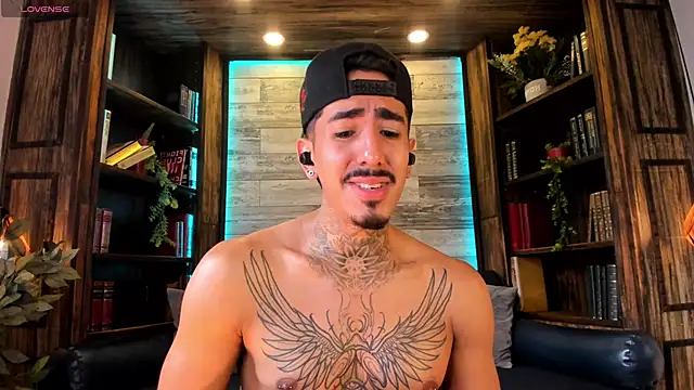 Donovan_Desmond webcam