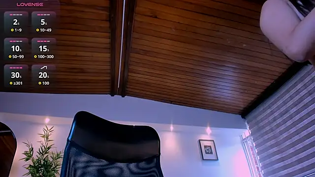 zoe_linss webcam