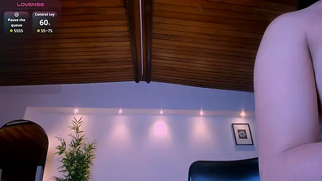 zoe_linss webcam