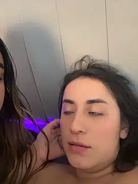 Antonella_Julieta webcam