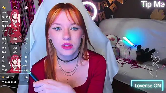 MeganNewCat webcam