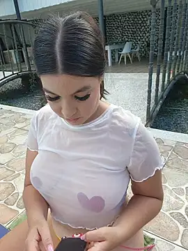Pretty_Julieta webcam