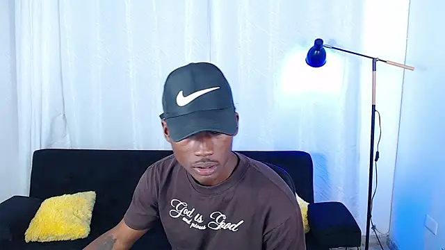 alexaandro18 webcam