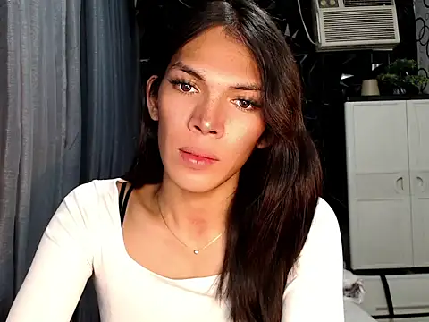 GORGEOUS_CARMEE webcam