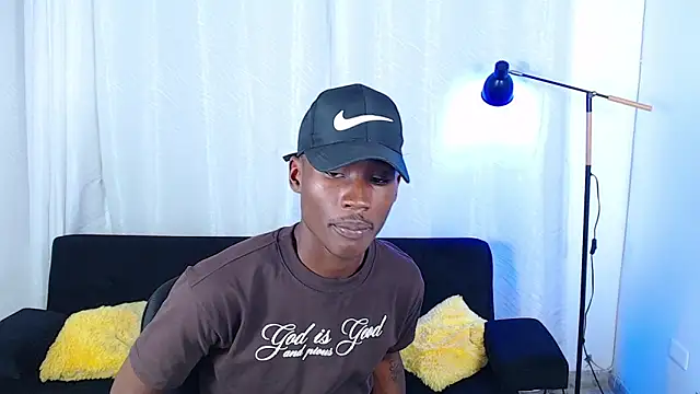alexaandro18 webcam