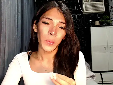 GORGEOUS_CARMEE webcam