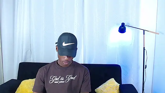 alexaandro18 webcam