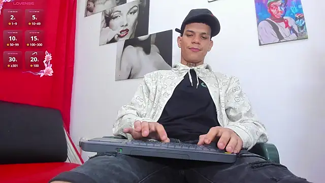big_hot_boy_ webcam
