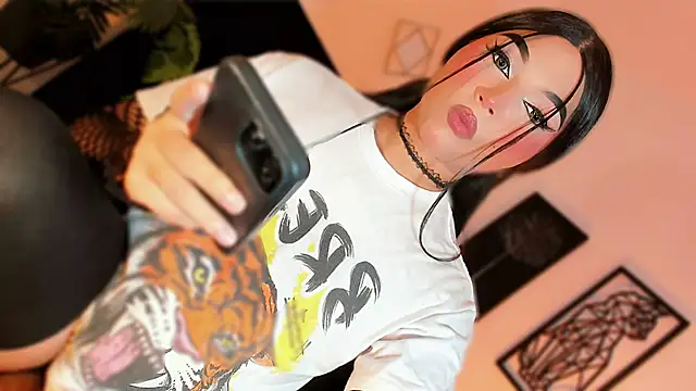 misstreslatin webcam