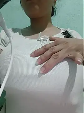 Shine_Mai webcam