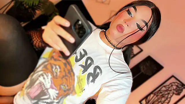 misstreslatin webcam