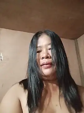 Lovelywoman43 webcam