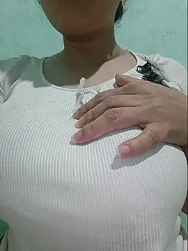 Shine_Mai webcam
