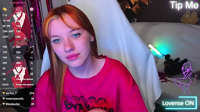 MeganNewCat webcam