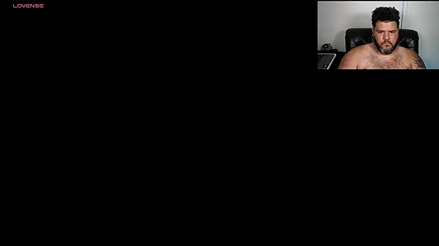 HotDominicanCum webcam