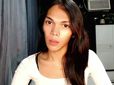 GORGEOUS_CARMEE webcam