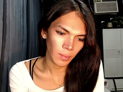 GORGEOUS_CARMEE webcam