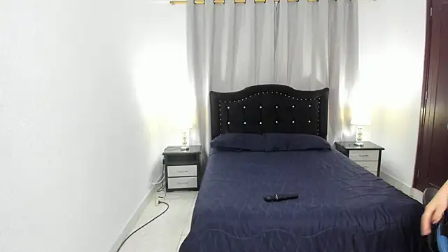 Watch Antonella_heinz live on EroticFlix - High definition streams
