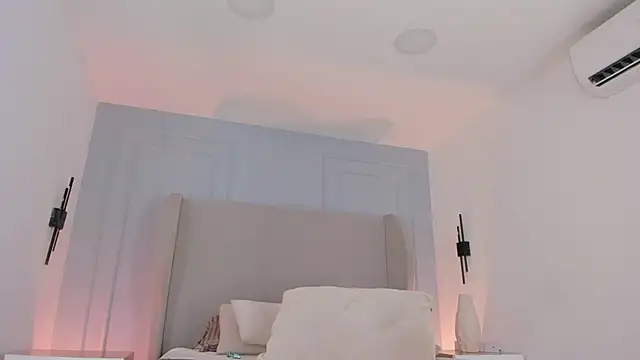 chloe_d webcam
