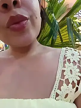 Julieth_hot-69 webcam