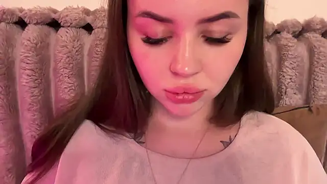 AlmaryKim webcam